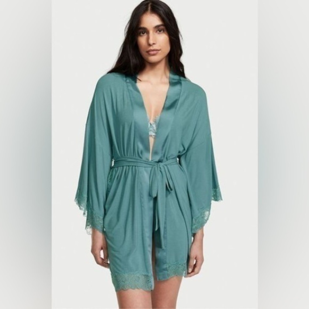 Victoria’s Secret Modal Robe NWT - Picture 2 of 4
